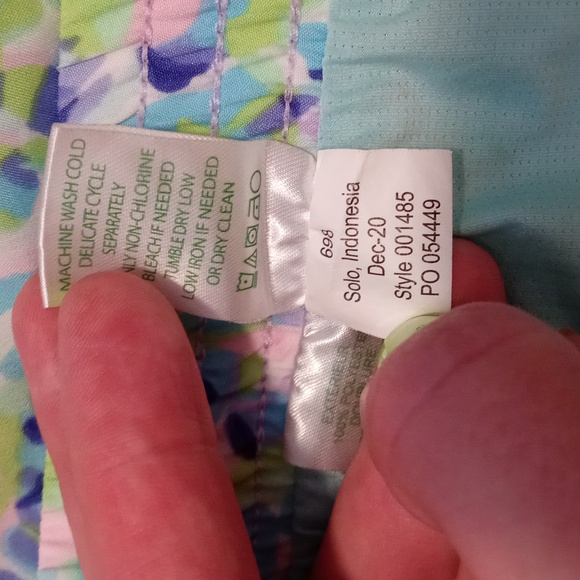 🐢HTF Lilly Pulitzer🐢 - Ocean Trail Short - Picture 9 of 15